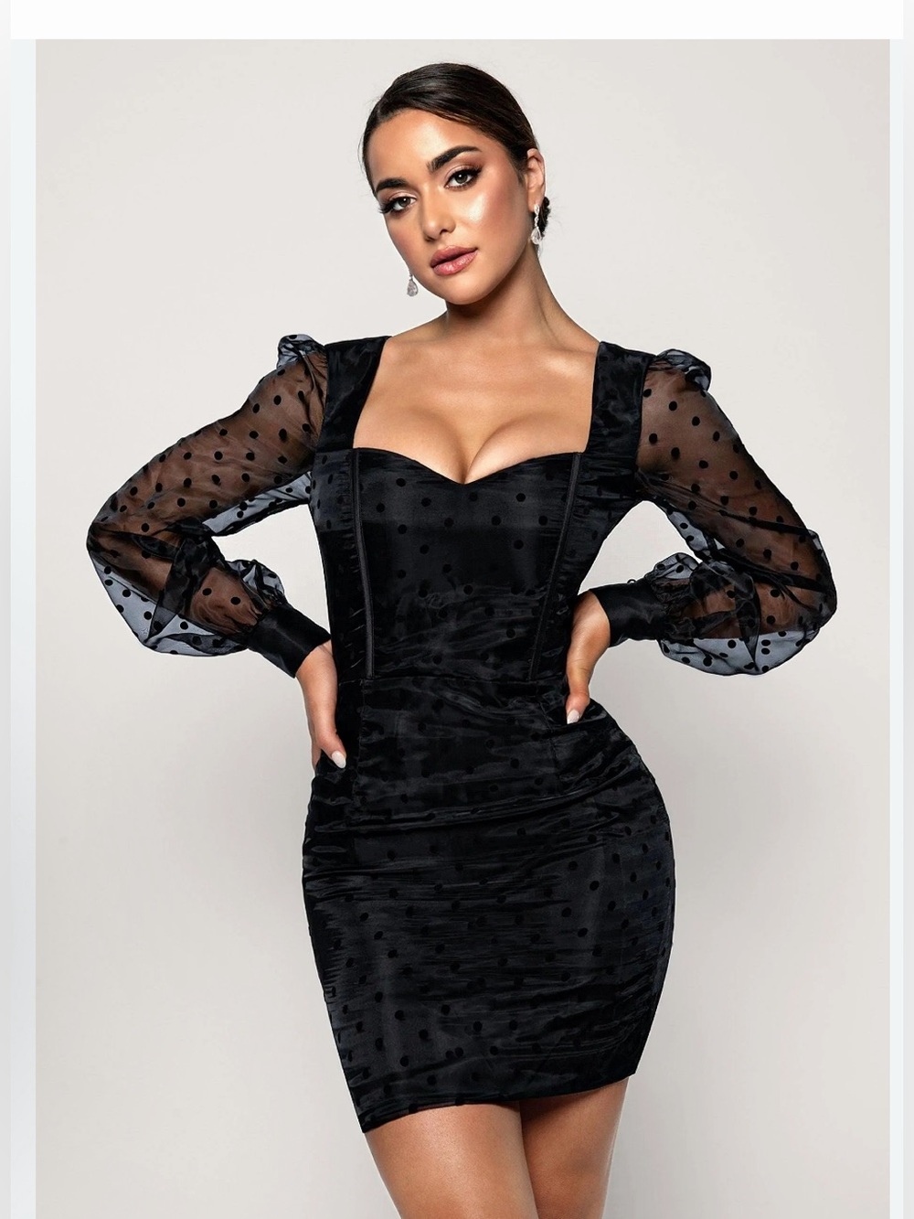 Meshki Gracelyn Polkadot Puff Sleeve Mini Dress in
Black Size Small